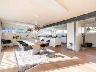 Stylish Elegance in a Privileged Location