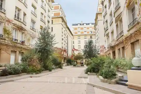 Peaceful Apartment in a Delightful Building