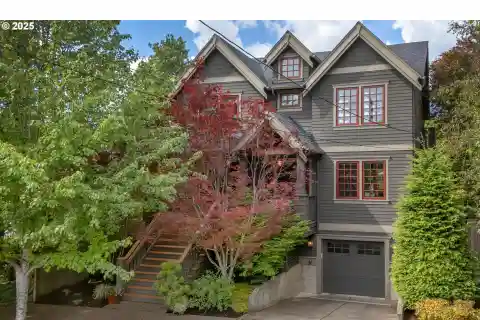 A Standout Craftsman Home