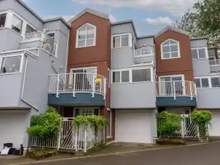 Beautifully Maintained Home in the Lagoons at Granville Island