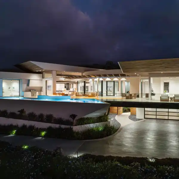 A MASTERPIECE OF MODERN ARCHITECTURE AND DESIGN