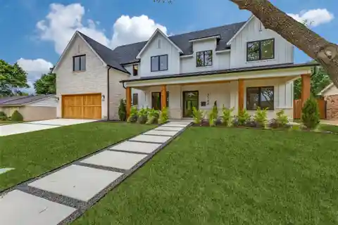 New Construction in Brookhaven Country Club