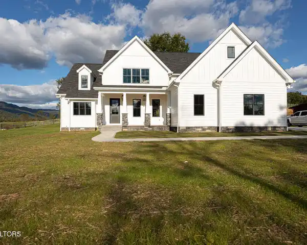 BRAND NEW CUSTOM FOUR BEDROOM HOME