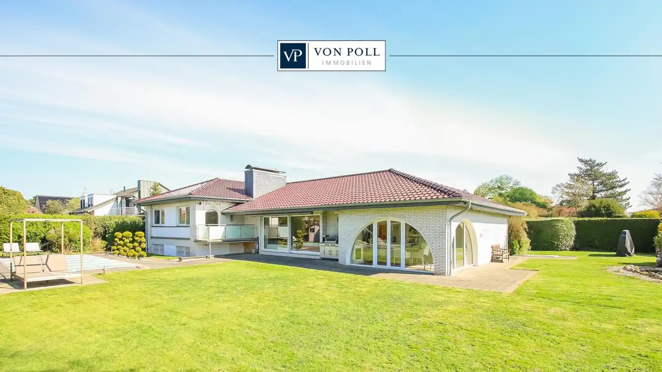 Spacious Basement Bungalow with Pool on the Edge of a Field