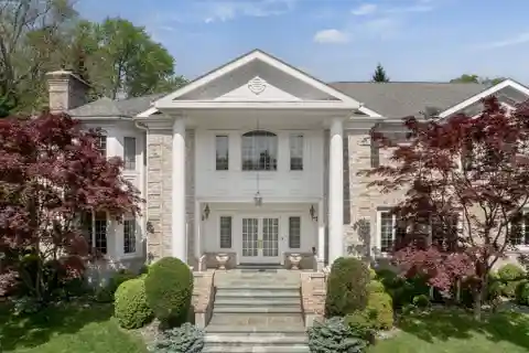 Exquisite Larchmont Colonial Estate