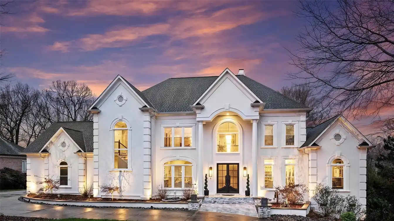Stunning Renovation in Popular Piper Glen