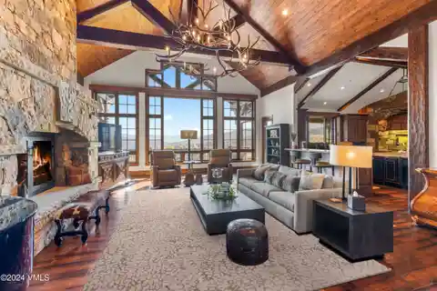 Private Fully Furnished Luxury Residence on Two Acres