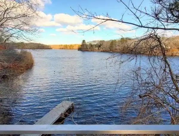 MULTI-LEVEL HOUSE SURROUNDED BY BEAUTY