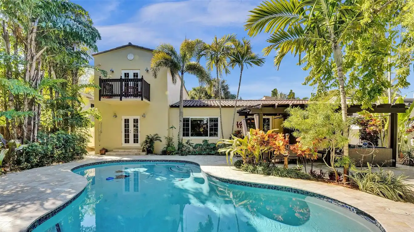 Mediterranean Oasis in the Heart of Victoria Park