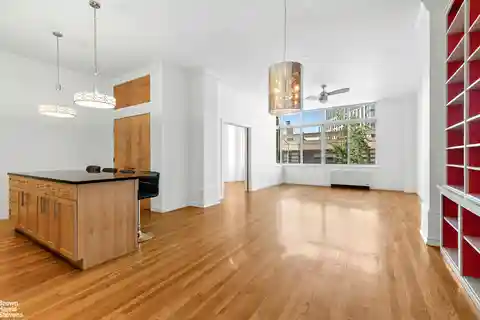 Spacious Harlem Loft Steps from Midtown