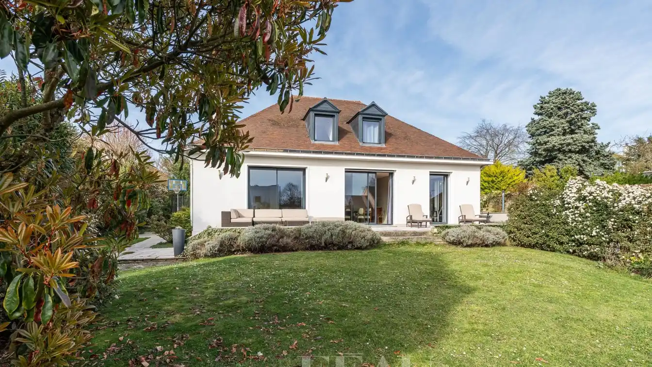 Luxurious Property in the Golden Triangle