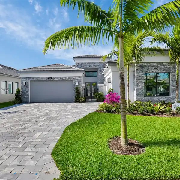 METICULOUSLY UPGRADED OPEN PLAN HOME