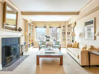 Classic Six with Timeless Prewar Elegance