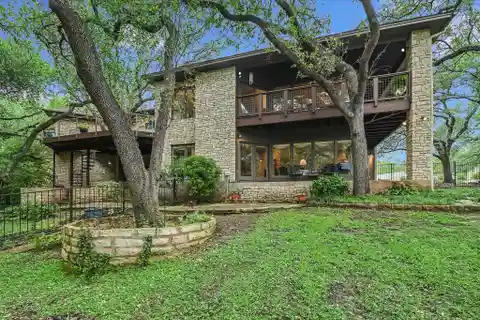 Uniquely Contemporary Style Home in West Rim