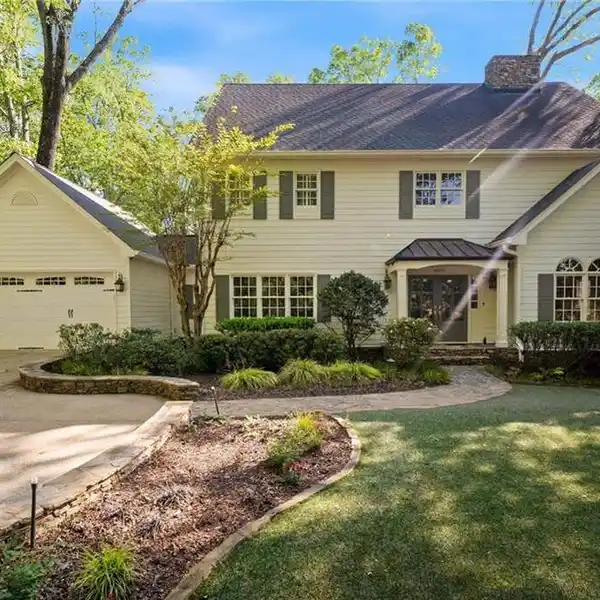 RECENTLY RENOVATED HOME STEPS FROM CHASTAIN PARK