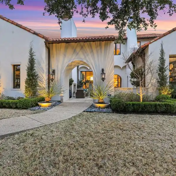 STUNNING SANTA BARBARA INSPIRED HOME