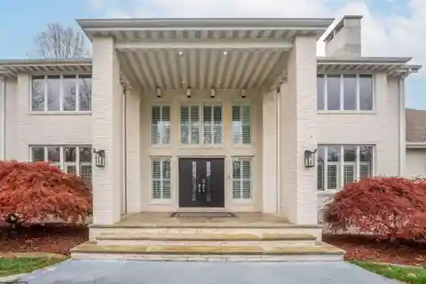 Goregous Home in a Premier Neighborhood