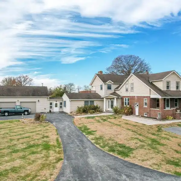 EXPANSIVE ESTATE WITH LUXE COUNTRY ELEGANCE
