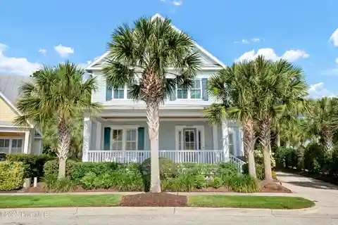 Timeless Beauty in Walkable Community