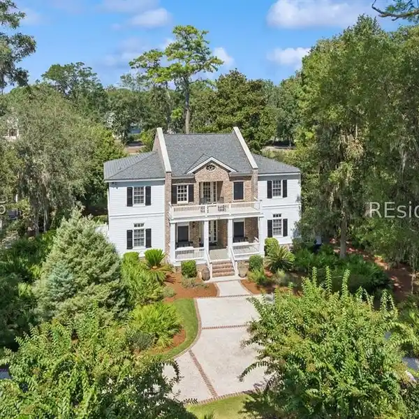 BEAUTIFUL VIEWS OF THE FAMED NICKLAUS COURSE