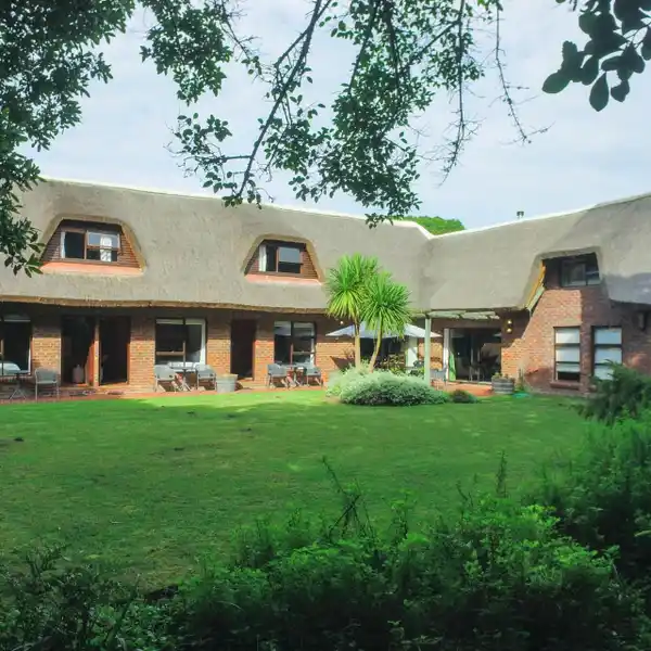 CHARMING THATCHED-ROOF HOUSE