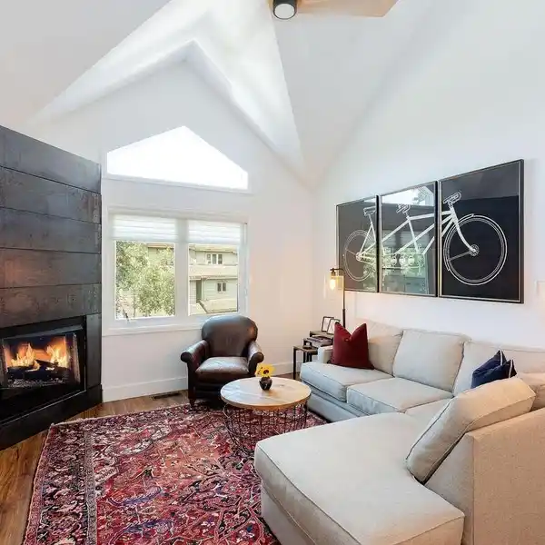 DREAM THREE-BEDROOM CASTLE PEAK TOWNHOME