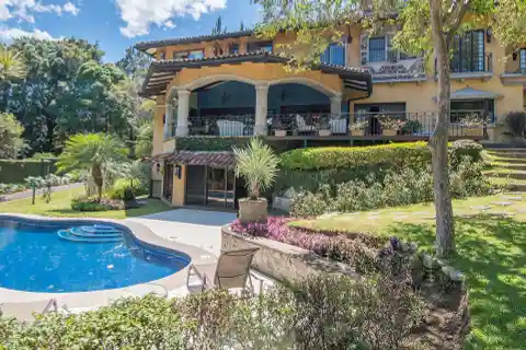 Grand Spanish Colonial