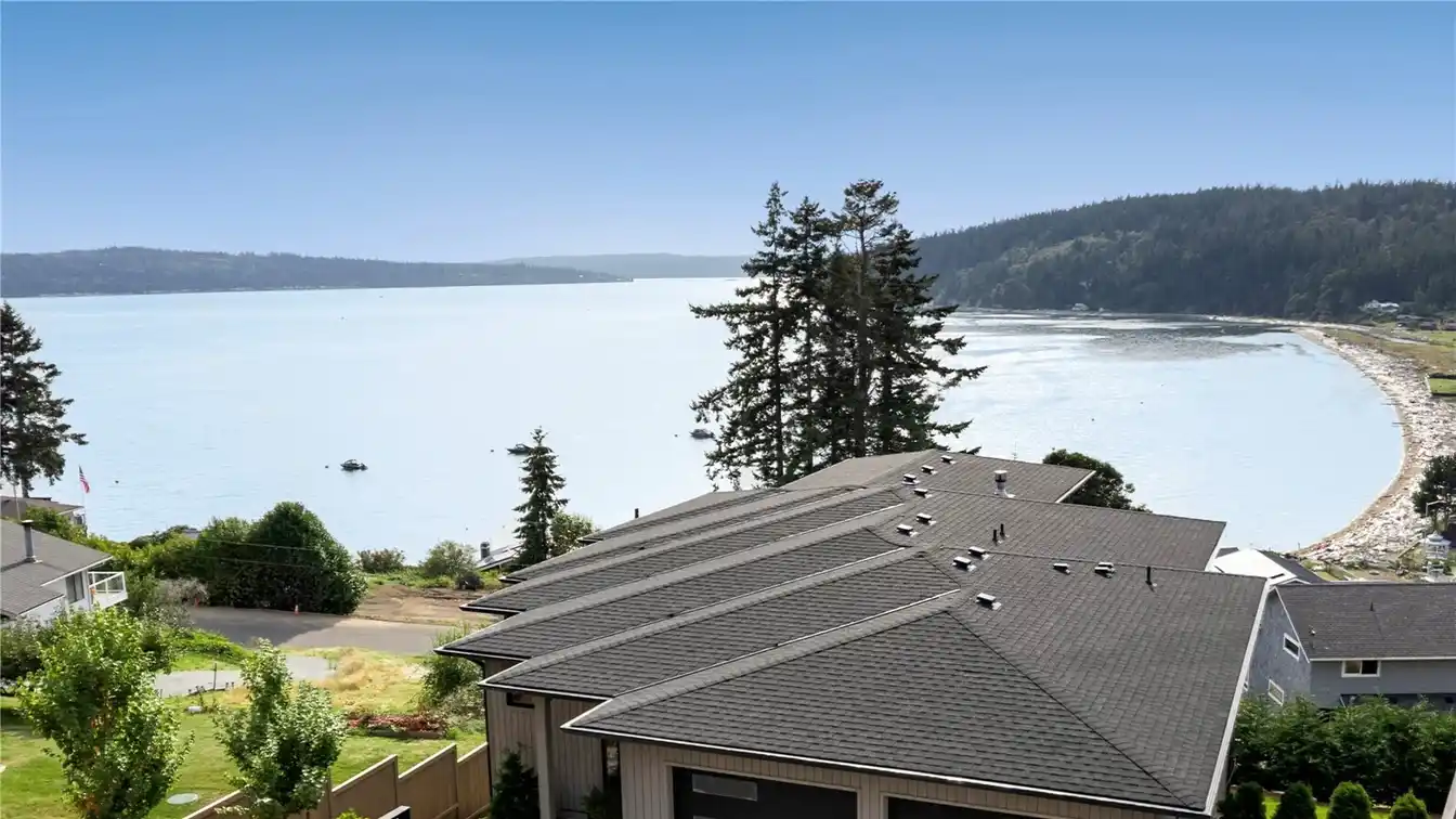 Unparalleled Coastal Elegance