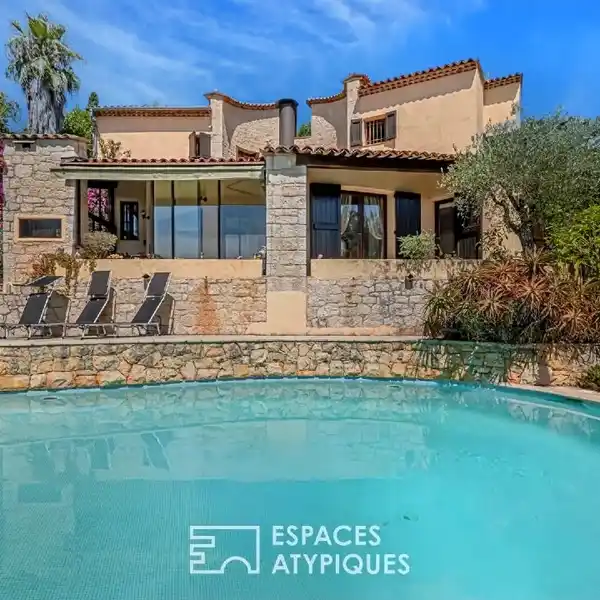 ARCHITECT-DESIGNED HOUSE IN EXCEPTIONAL COMMUNE