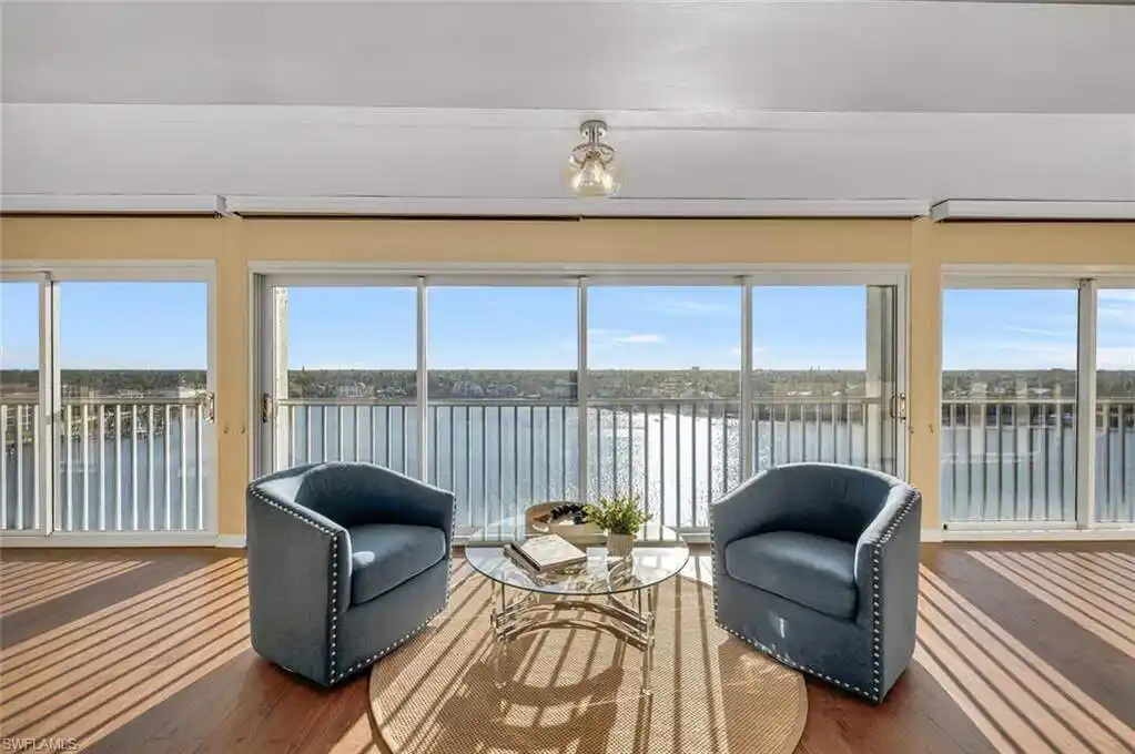 7th-floor Residence in the Miramar