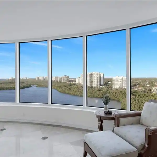 RARE HIGH-FLOOR CONDO IN BAYPOINTE