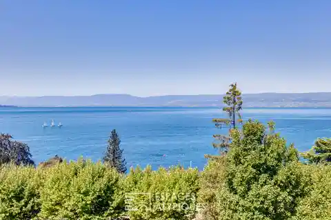 Breathtaking Views from a Privileged Setting