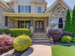 Golf Course Views Paired with Elevated Luxury Living