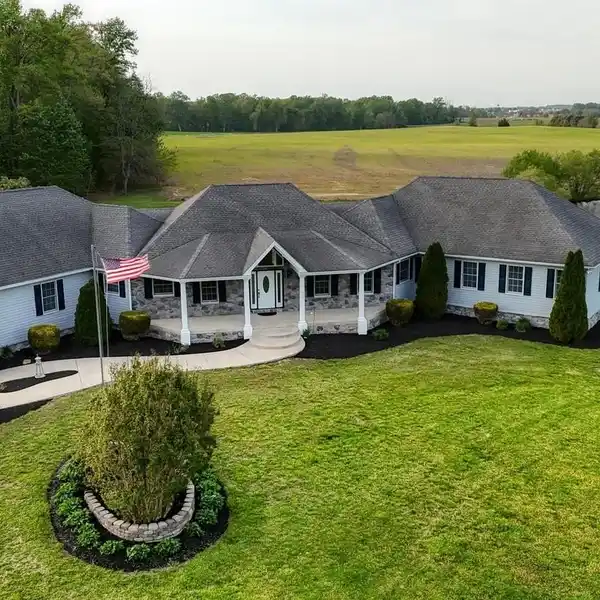 SPRAWLING RANCH ON NEARLY 9 SCENIC ACRES