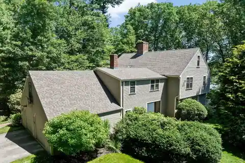 Beautiful Home in a Spectacular Cul-de-sac Neighborhood