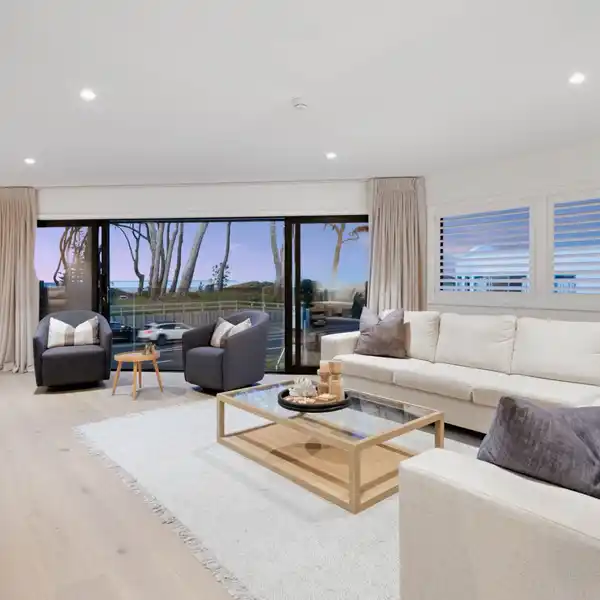 HIGHLY REGARDED BEACHFRONT APARTMENT