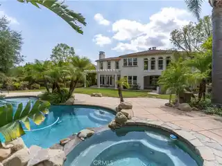 Elegant Estate in Mont Calabasas – Luxury Gated Living