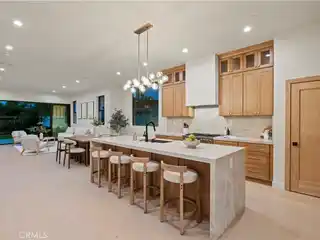 Organic Modern Masterpiece with Seamless Flow