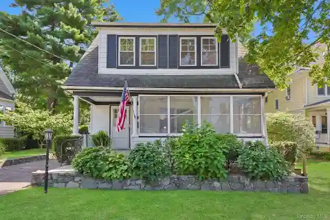 Charming 1917 Colonial