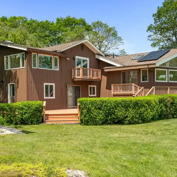 LUXURY RETREAT WITH PANORAMIC WATER AND MOUNTAIN VIEWS