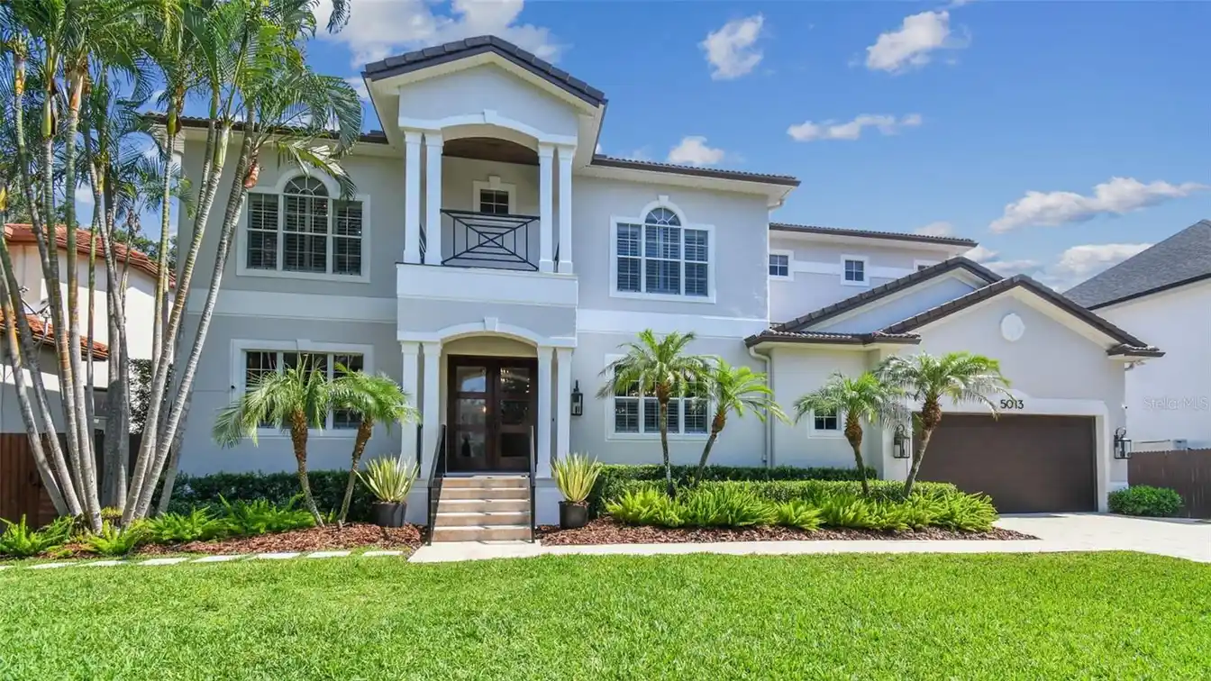 Custom-built Sunset Park Pool Home