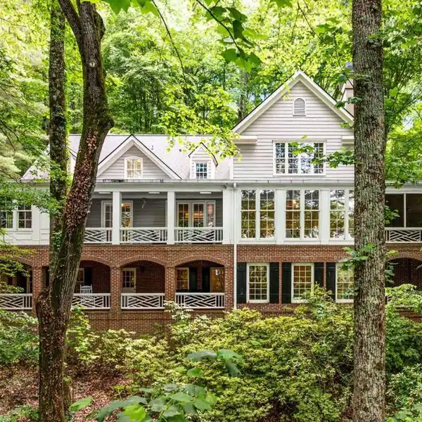 EXQUISITE CHARLESTON-INSPIRED ESTATE IN HUNTCLIFF