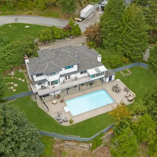 RENOVATED MULTI-GENERATIONAL HOME