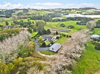 Colonial Estate with Pool and Equestrian Facilities