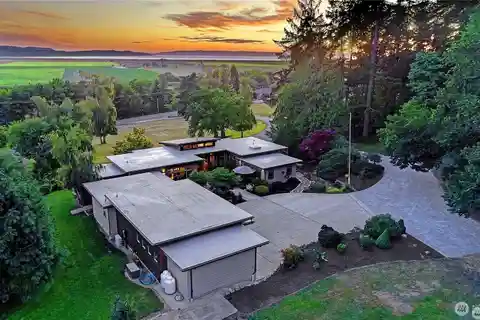 Exquisite Mid-Century Style Home on 6.4 Acres