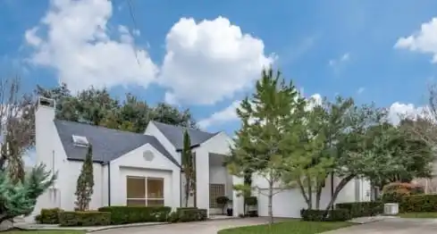 STUNNING OPEN-FLOOR PLAN HOME WITH DESIGNER FINISHES