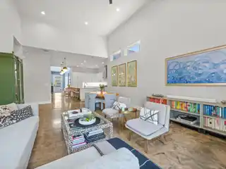 Modern Austin Living with Elegant Stylish Features