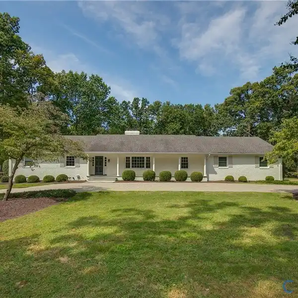 REFINED ONE-LEVEL LIVING WITH ENTERTAINER’S BACKYARD