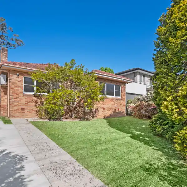 EXCLUSIVE OPPORTUNITY IN THE RIVERVIEW PENINSULA