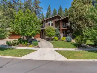 Stunning Custom Home in Shevlin Ridge